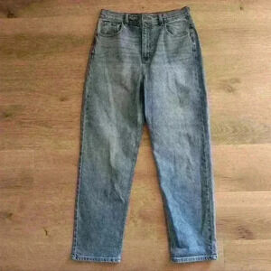 NWT Cello Light Wash High Rise Mom Jeans